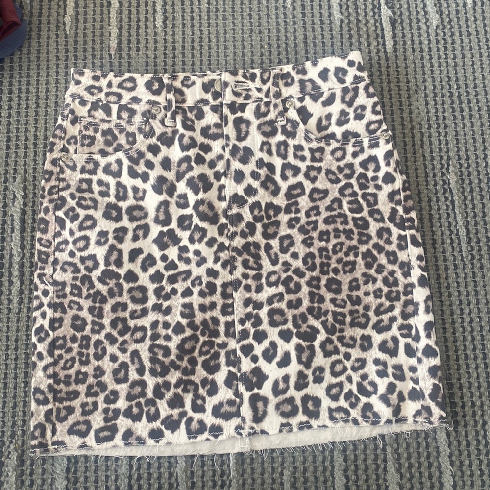 Good American leopard skirt